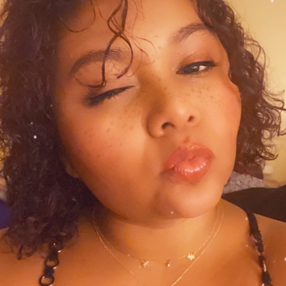Meet your Posher, Crystal